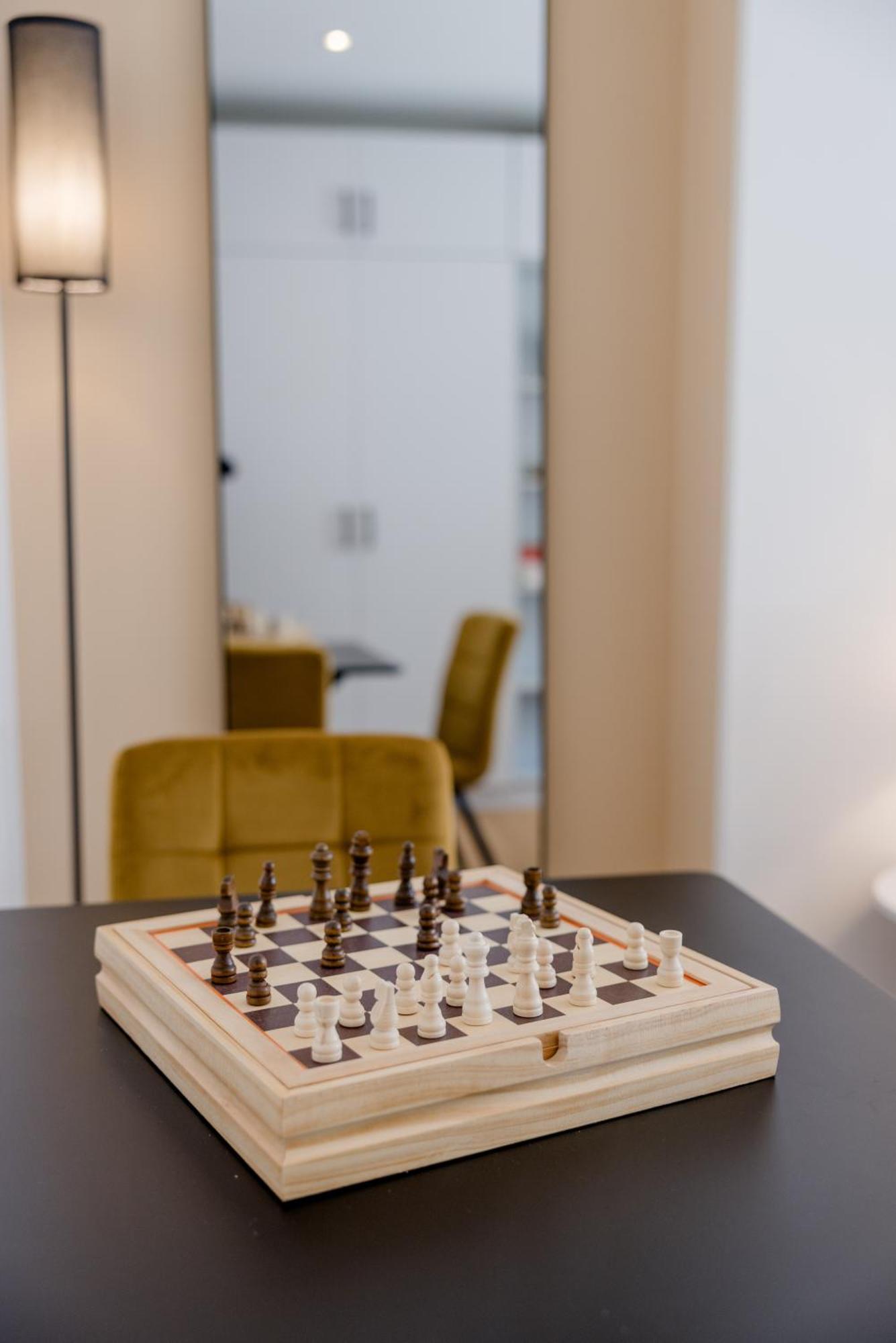 Lumen Homes - Altstadt-studio Direkt Im Zentrum, Kueche, Netflix, Oeffentlicher Parkplatz Ums Eck Apartment Ingolstadt