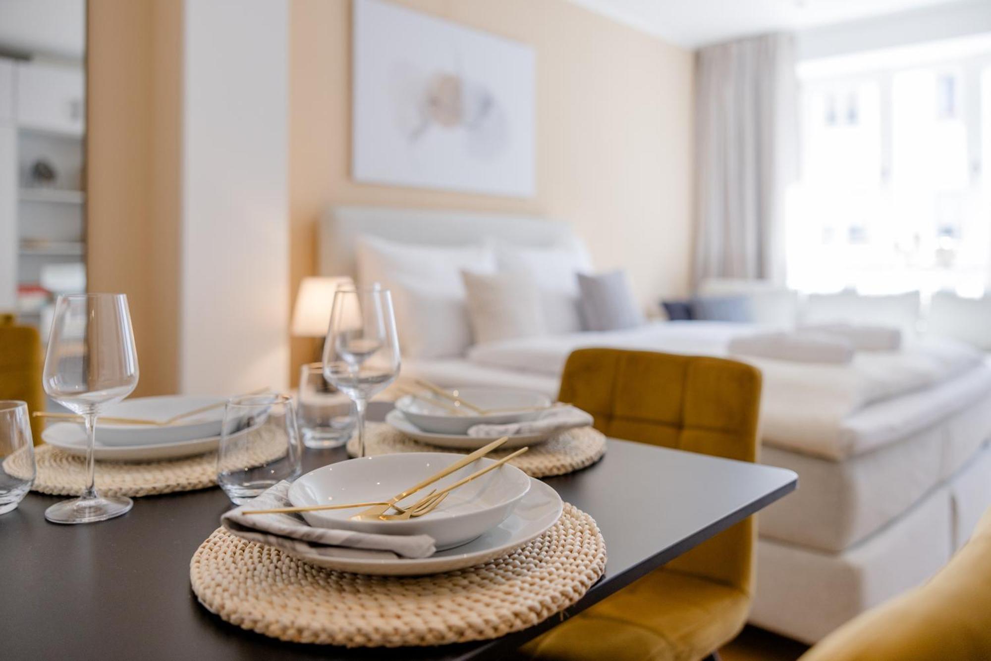 Lumen Homes - Altstadt-studio Direkt Im Zentrum, Kueche, Netflix, Oeffentlicher Parkplatz Ums Eck Apartment *