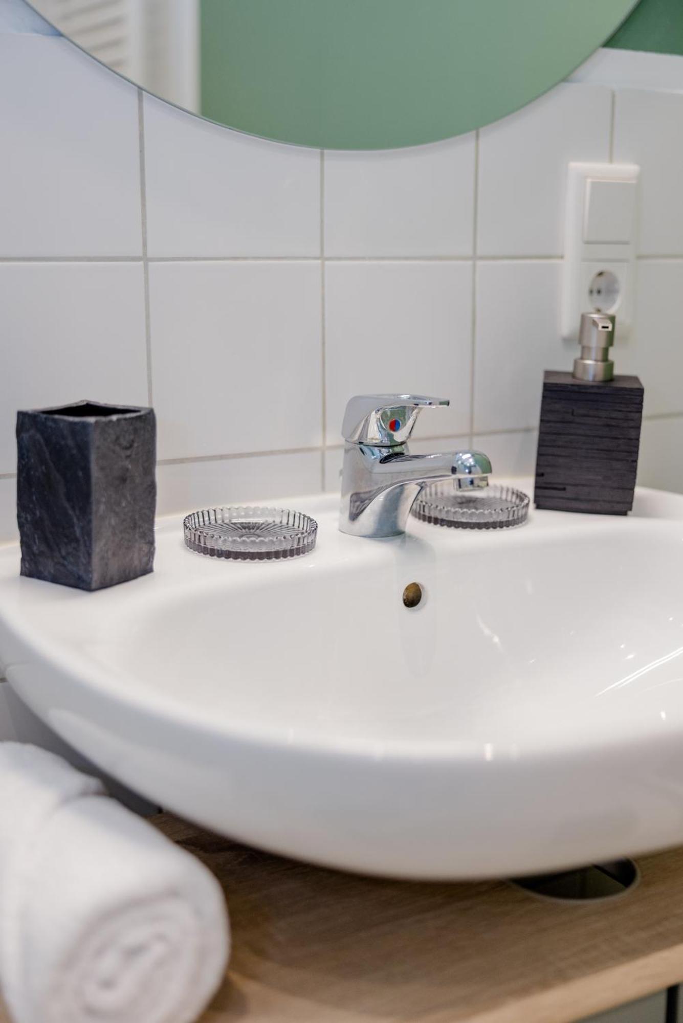 Lumen Homes - Altstadt-studio Direkt Im Zentrum, Kueche, Netflix, Oeffentlicher Parkplatz Ums Eck Ingolstadt